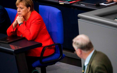 Angela Merkel i Alexander Gauland w czasie środowej debaty w Bundestagu