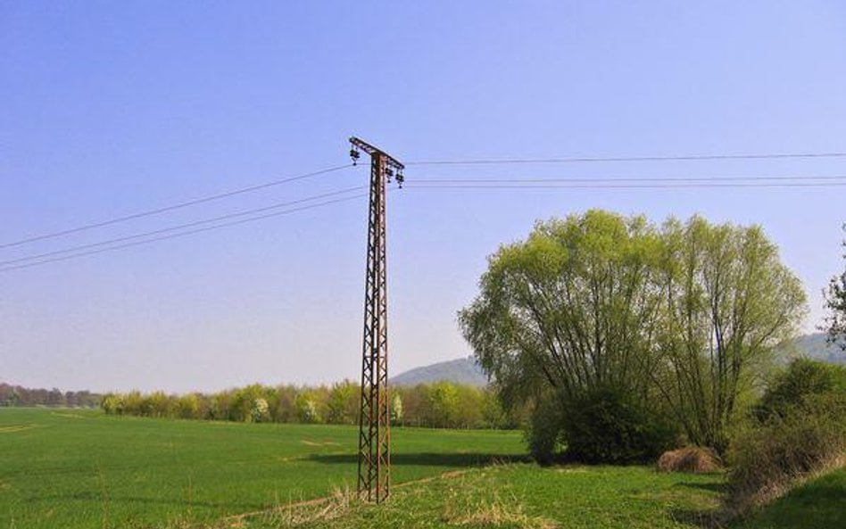 Urząd skarbowy chce podatku od odszkodowania za służebność