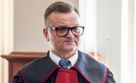 Prokurator Piotr Kosmaty na sali Sądu Apelacyjnego w Poznaniu