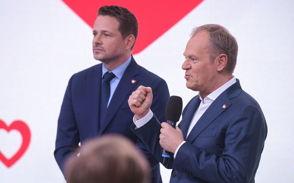 Donald Tusk i Rafał Trzaskowski. Wieczór wyborczy po I turze wyborów samorządowych, 7 kwietnia