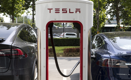 The New York Times: Tesla nie zwalnia tempa produkcji