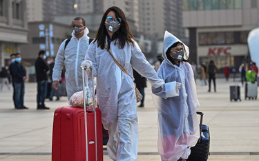 Mieszkańcy Wuhanu opuszczają miasto po 76 dniach izolacji