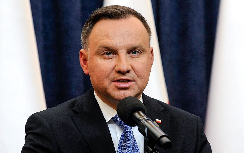 Prezydent skonsultował się z ministrami przed wizytą w USA