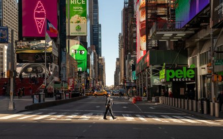 Nowy Jork zamyka restauracje, kina i szkoły