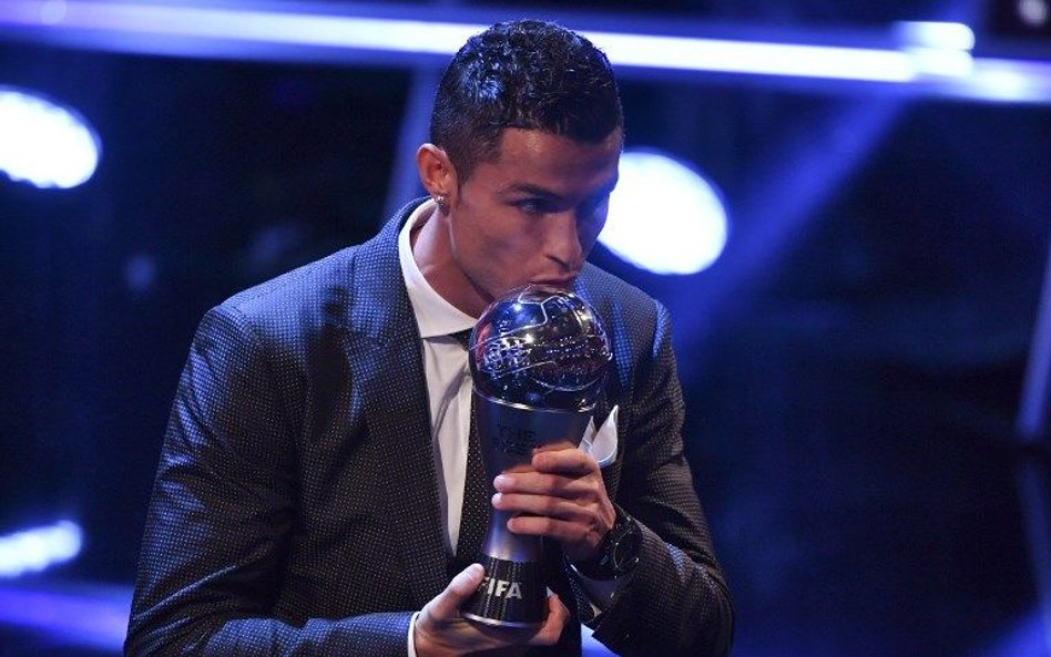 Gala FIFA: Cristiano Ronaldo dogonił Lionela Messiego