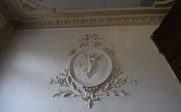 Wyjątkowemu szczęściu należy zawdzięczać fakt, że do naszych czasó przetrwały bogate zdobienia klatk