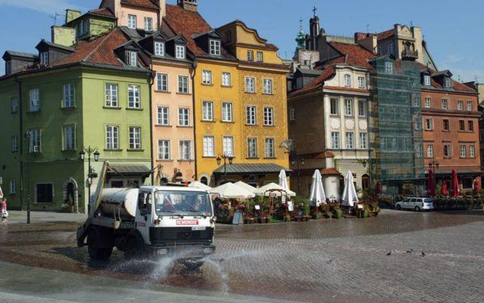 Gminy będą walczyć z pyłem na drogach