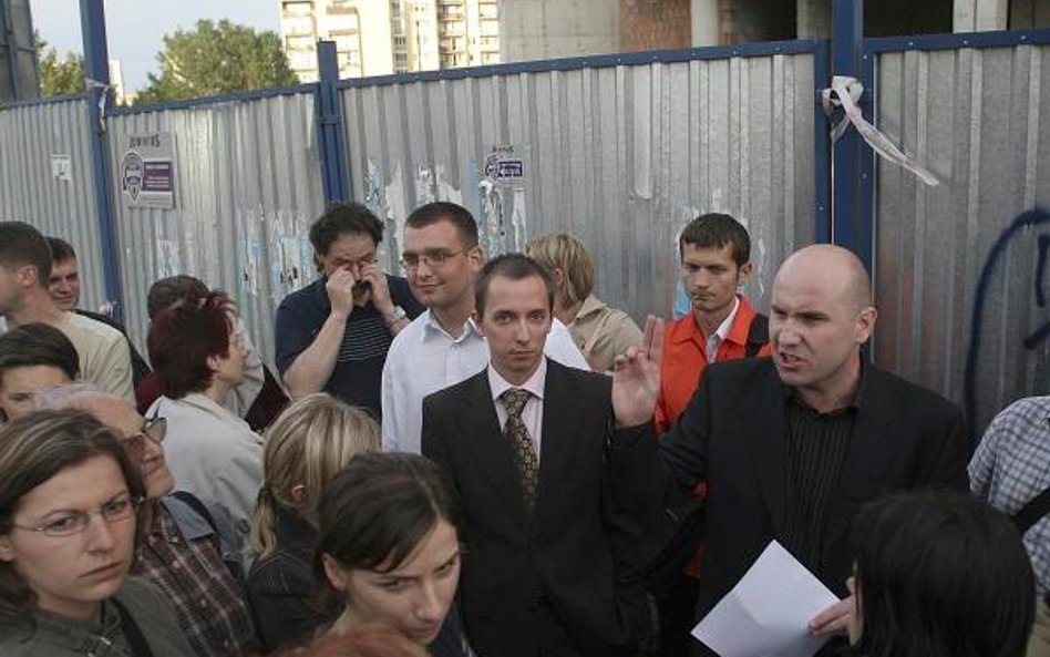 Jak bezpiecznie kupić mieszkanie od dewelopera lub spółdzielni