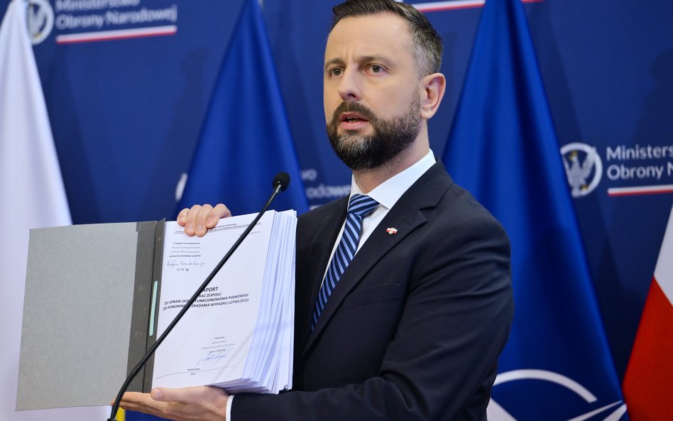 Wicepremier, minister obrony narodowej Władysław Kosiniak-Kamysz podczas prezentacji raportu zespołu