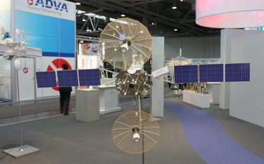 Jedna z wcześniejszych wersji rosyjskiego sputnika „Łucz” na wystawie Cebit-2011. Fot./Wikipedia/Bin