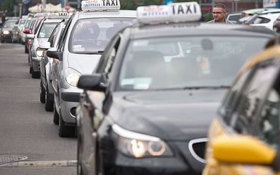 Taksówkarze zablokują dziś ulice Warszawy
