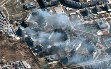 Rosyjska telewizja pokazała zbombardowany Mariupol. O zniszczenia obwinia Ukrainę