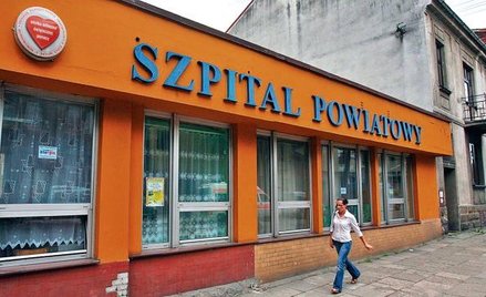 Obecny powiatowy szpital w Żywcu ma ponad 100 lat i jest ulokowany w kilku budynkach. Władze samorzą