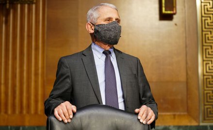 Dr Fauci o wytycznych CDC: Dzieci wciąż muszą nosić maski
