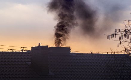 Kredyty na wymianę starych pieców i panele słoneczne z programu „Czyste powietrze"