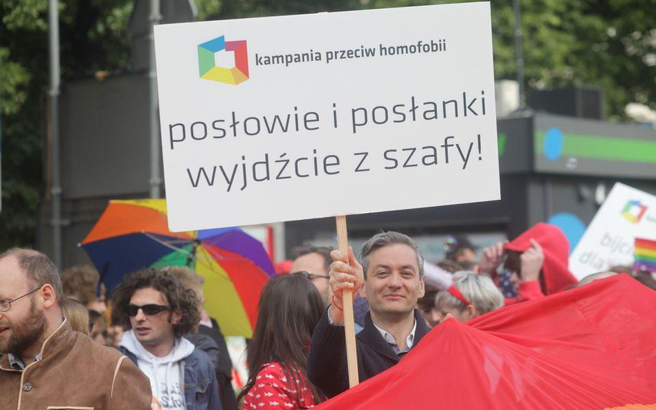 Robert Biedroń podczas warszawskiej parady równości w 2012 roku