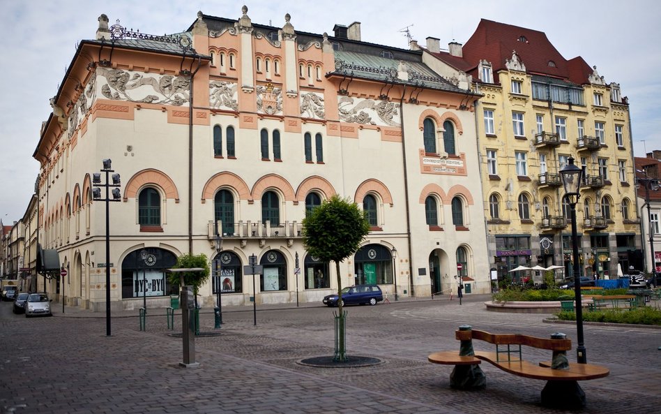 Działki sąsiadujące z zabytkową kamienicą bez ochrony - wyrok WSA