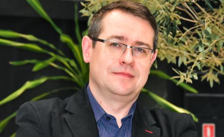 Dariusz Dadej analityk, Noble Securities