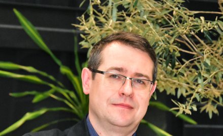 Dariusz Dadej analityk, Noble Securities