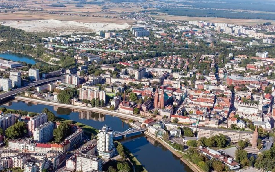 W ramach smart city powstanie m.in. centrum zarządzania ruchem dla ponad 40 skrzyżowań, pojawią się 