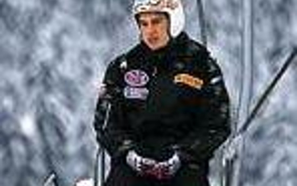 Kamil Stoch upadł na treningu, ale bez groźnych konsekwencji. Oprócz niego w kwalifikacjach wystąpią