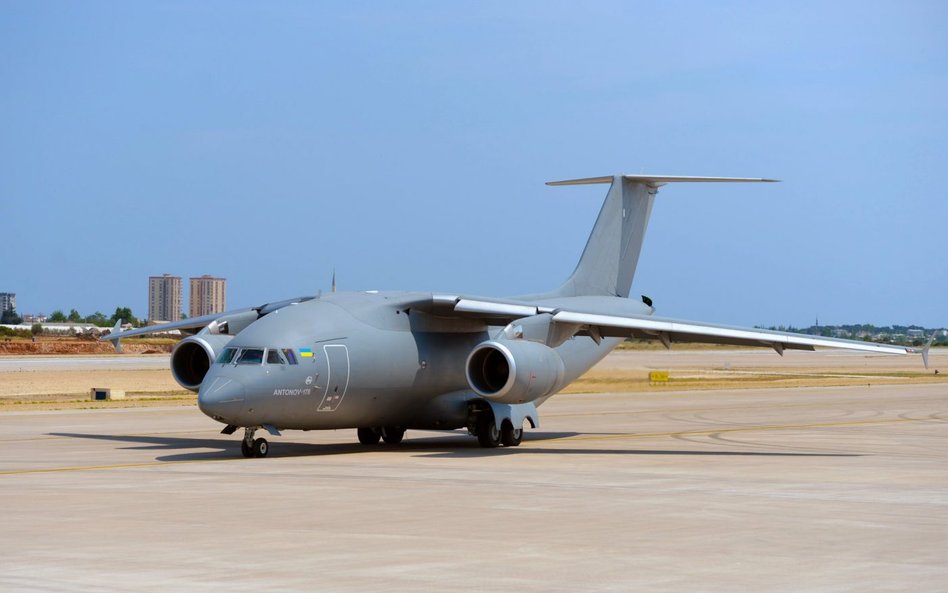 Samolot transportowy An-178. Fot./Antonow.
