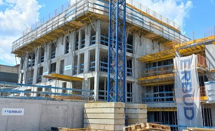 Techniczna spółka dnia: Erbud zbiera siły do kolejnego ataku
