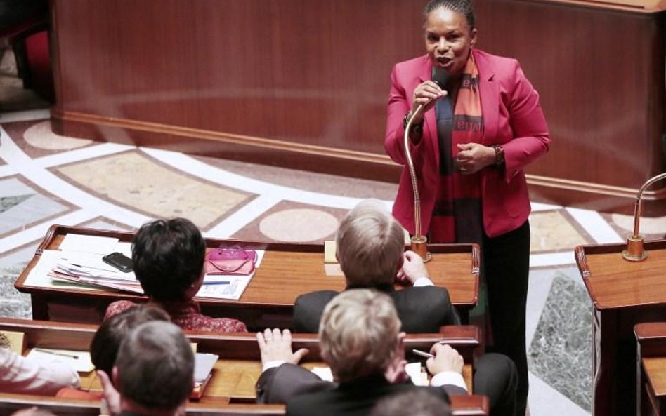 Minister sprawiedliwości Francji Christiane Taubira przemawia podczas debatry nad ustawą