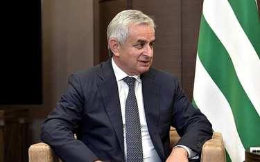 Przywódca Abchazji Raul Chadżymba zgodził się na przełożenie wyborów pod dwóch dniach protestów
