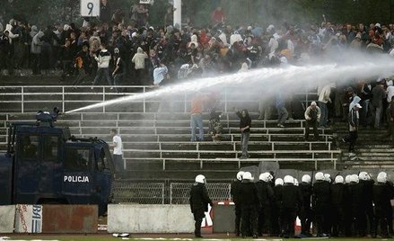 Zakaz klubowy mają też wydawać związki sportowe, np PZPN ?i prowadzący rozgrywki
