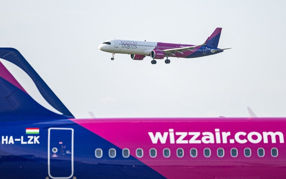 Od 2027 roku pasażerowie Wizz Aira będą mogli korzystać podczas lotu z internetu satelitarnego