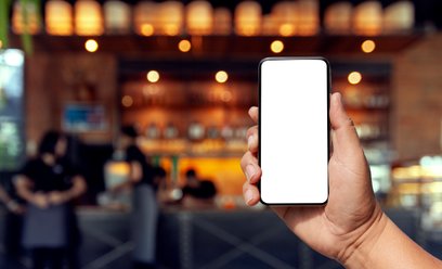 Brytyjska sieć pubów zakazuje używania głośników w telefonach