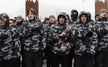 Przed parlamentem w Kijowie demonstrowali zwolennicy wprowadzenia stanu wojennego