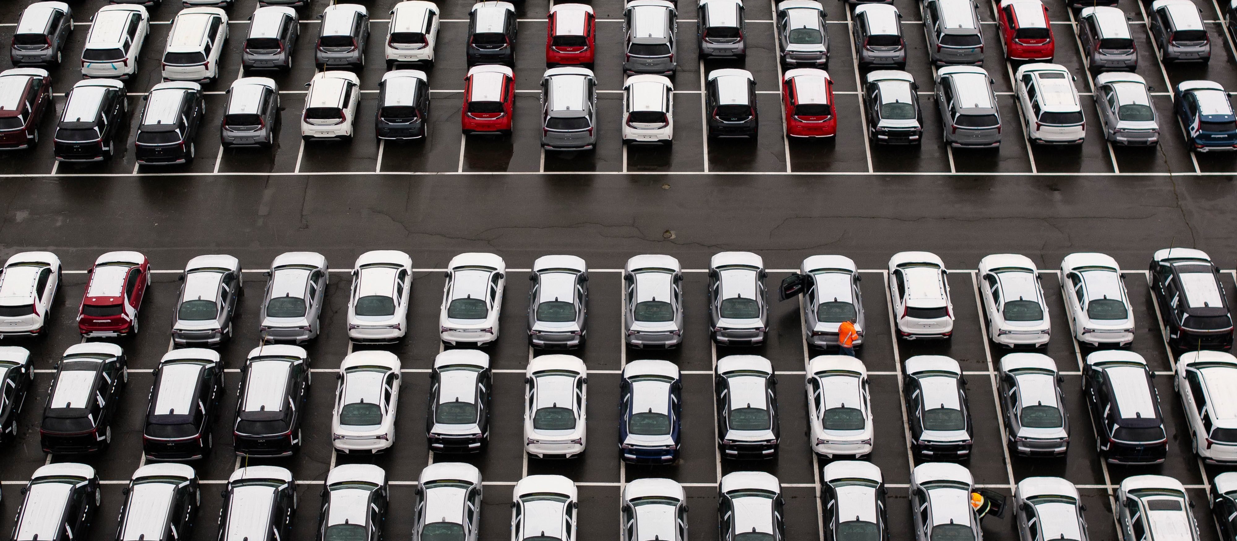 Ceny samochodów zaczynają spadać