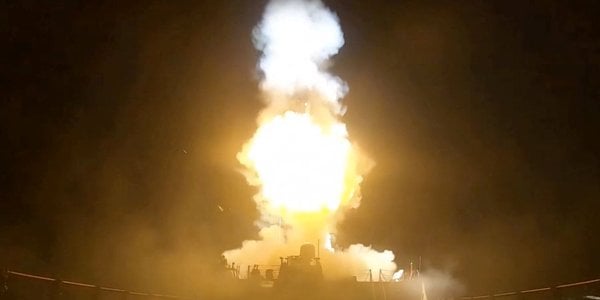 US Concludes New Strikes on Iran; Claims Tehran Doesn't Control Strait of Hormuz