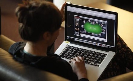 Mniej pracy dla informatyków. UE zmienia zdanie