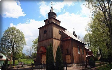 W tym kościele pod wezwaniem św. Anny w piątek mieszkańcy Krzyszkowic modlili się za tragicznie zmar