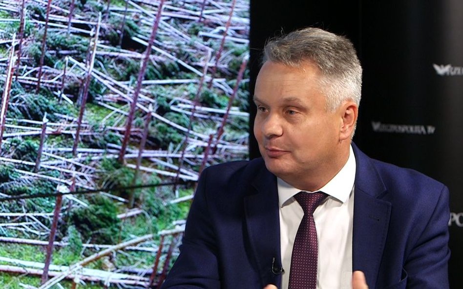 #RZECZoPOLITYCE Maliszewski: Polscy urzędnicy siedzą w kącie