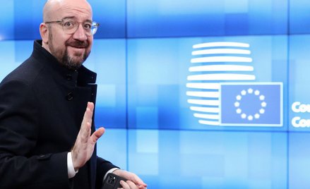 Charles Michel: Chiny produkują maseczki na sprzęcie z Europy