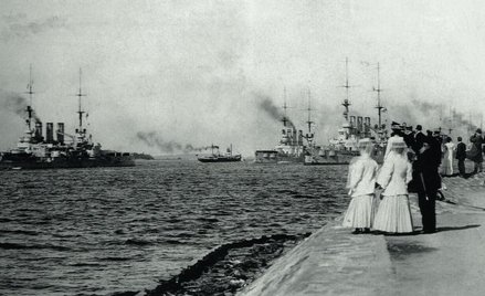 Powitanie w Kilonii niemieckiej floty wracającej z manewrów w 1909 r.