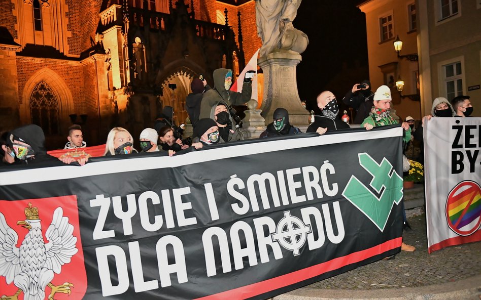 Marsz zorganizowany przez środowiska narodowe