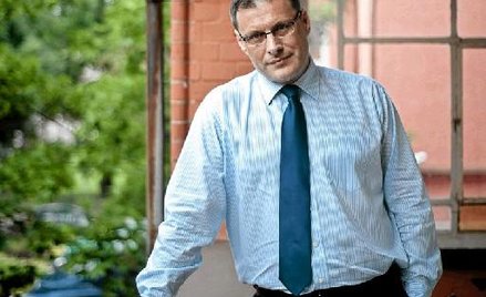 Innowacyjny pomysł szefa urzędu pracy Kordiana Kolbiarza zaatakowali samorzą dowcy