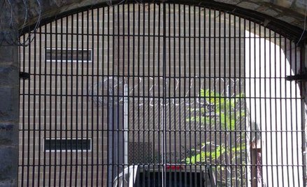 Zdelegalizowano bractwo pomocy więźniom muzułmańskim