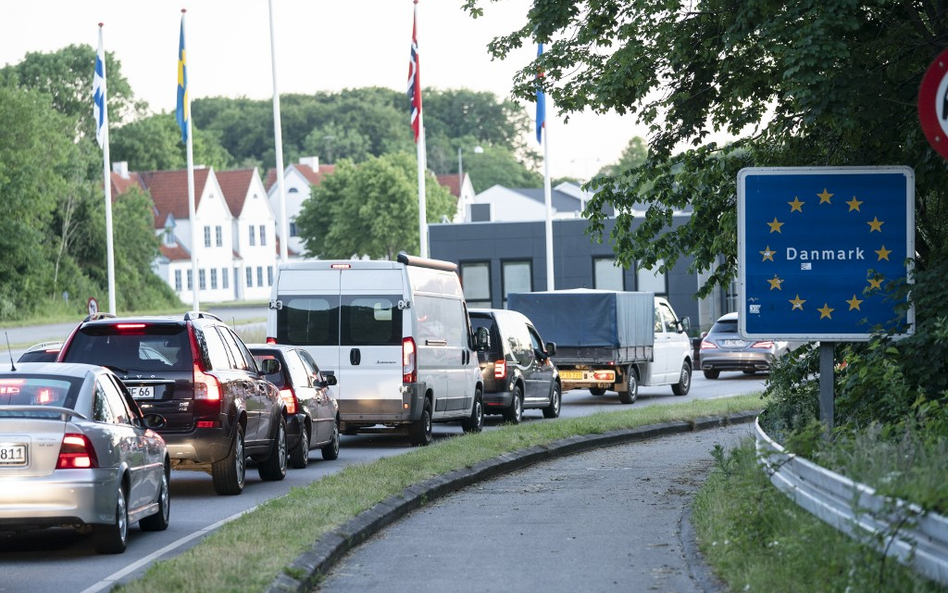 Dania otwarta na turystów z Niemiec. Kilkukilometrowy korek