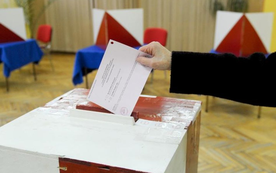 Senat przeciwko wyborom i referendum w tym samym dniu