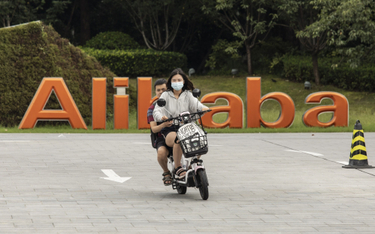 Chińscy regulatorzy chcą, by spółka Ant Group dokonała podziału swojej aplikacji płatniczej Alipay