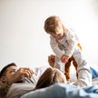 Narodziny dziecka mogą wyraźnie obniżyć zdolność kredytową rodziny
