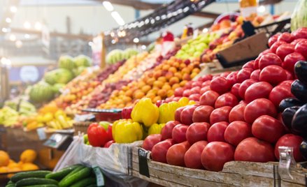 Żywność na sklepowych półkach dalej będzie drożeć