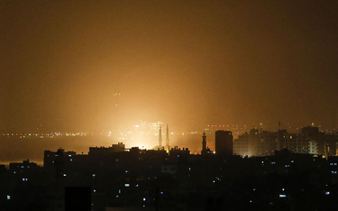 Izrael odpowiedział na rakiety bombardowaniem Strefy Gazy