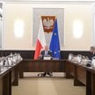 Nowy projekt ustawy ma wyeliminować bezpłatne staże, ale ministerstwa ostrzegają przed wzrostem kosz